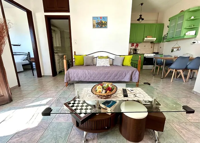 Eutopia House Plaka (Milos)