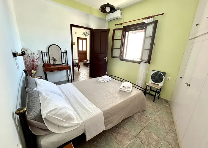 Eutopia House בית נופש פלאקה